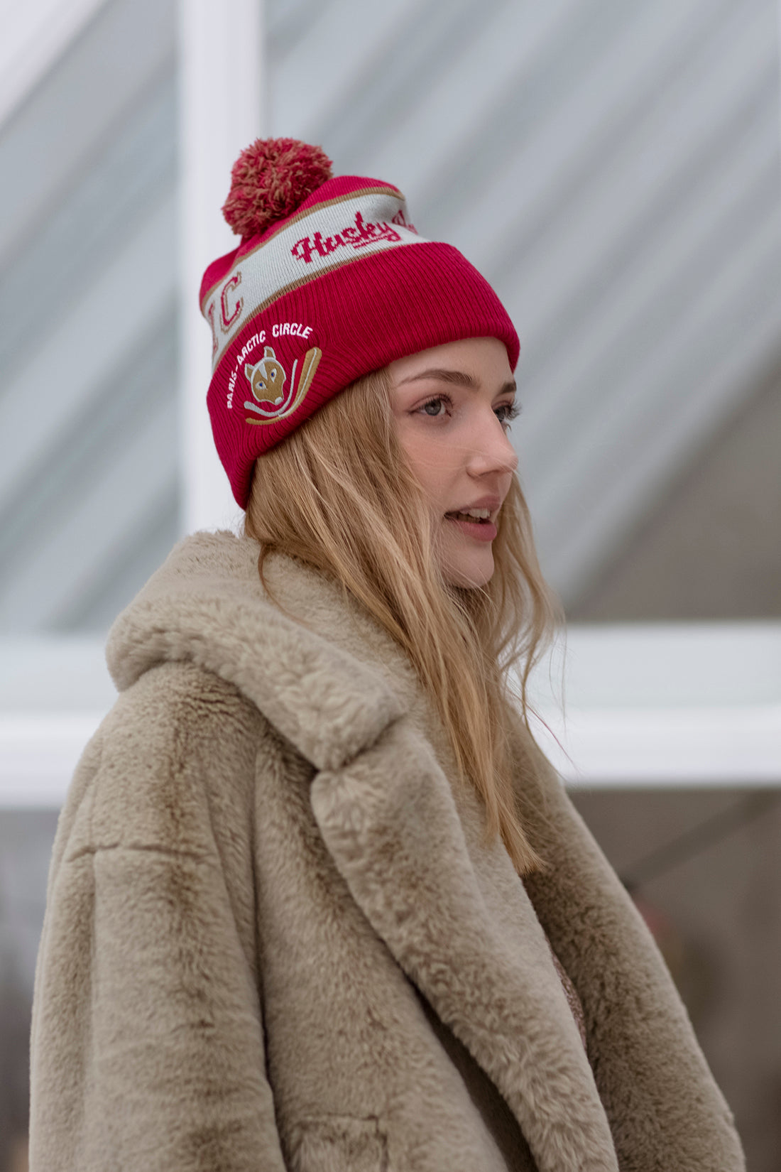 Northern BOMBOM Berry Leaves Red Beanie