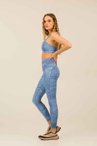 Minglee in Light Jeans